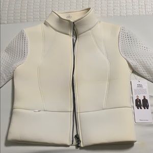 ALOYOGA SHELL JACKET